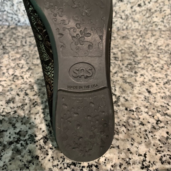 SAS Scenic Slip-on Ballet Flat in Black Lace size 7 - Picture 12 of 12
